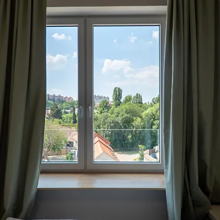 Apartment Brand New Penthouse #31 Near Center With Free Parking
